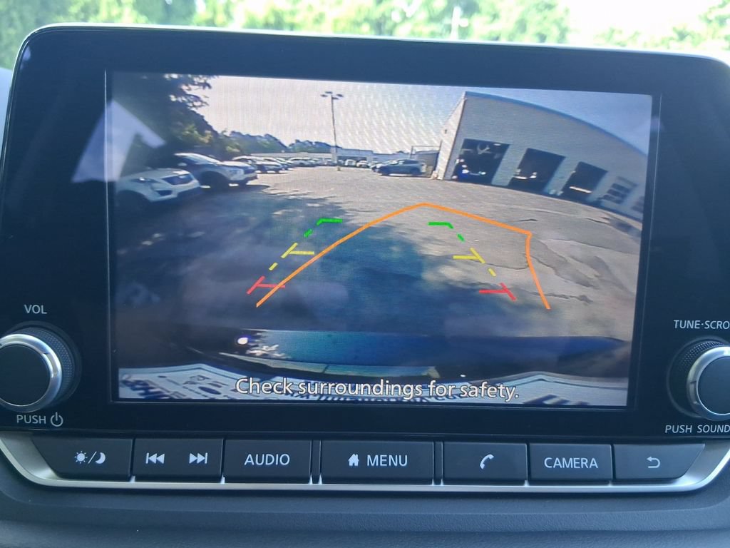 Used 2026 Nissan Rogue S FWD image 18