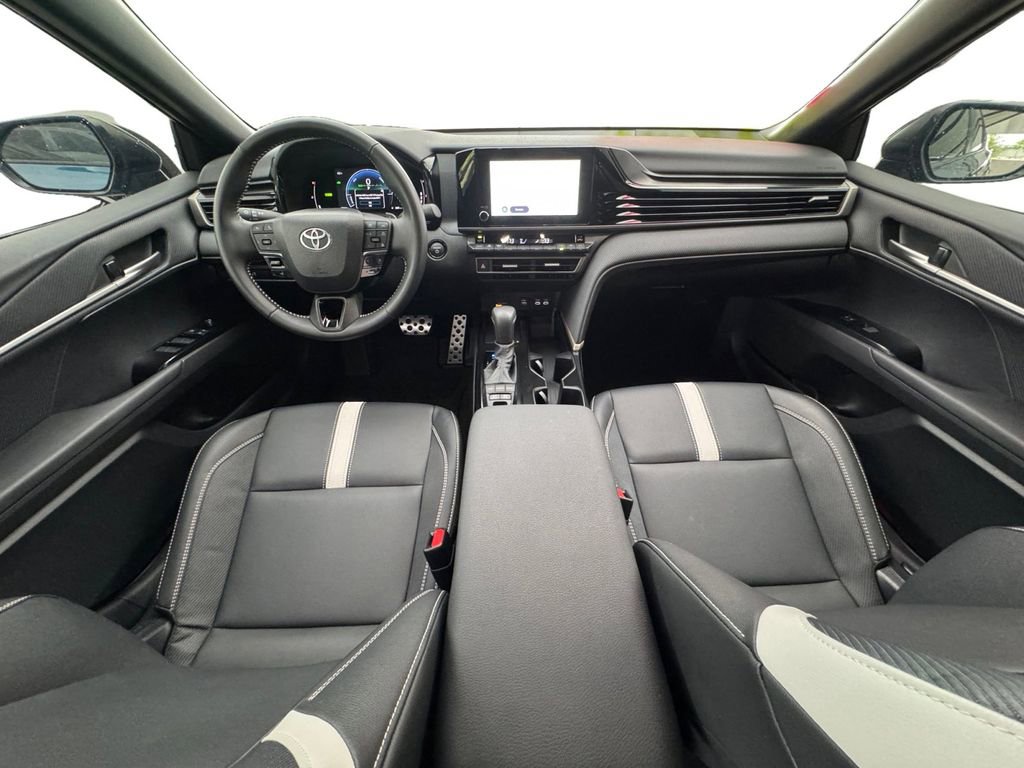 Used 2026 Toyota Camry SE w/ Convenience Package FWD image 11