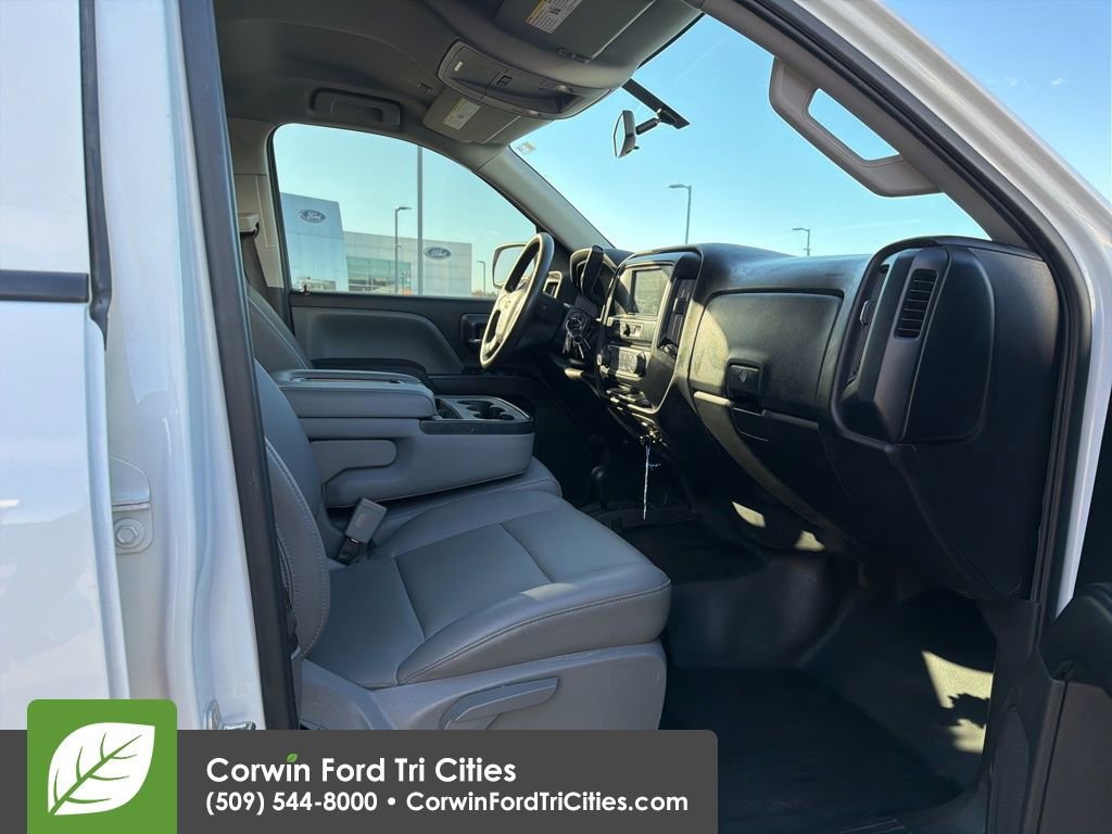 Used 2018 Chevrolet Silverado 1500 W/T w/ Trailering Package image 6