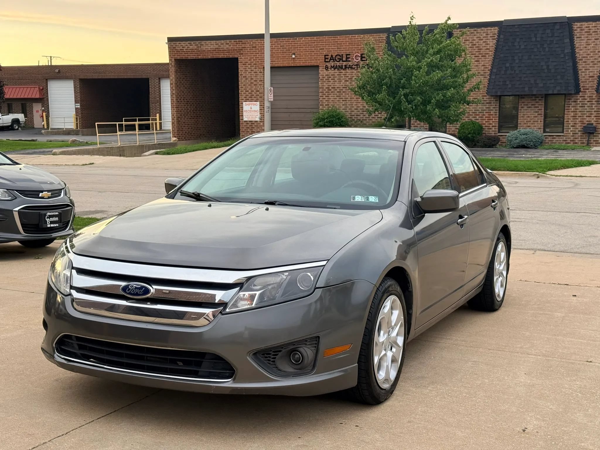 Used 2010 Ford Fusion SE FWD image 1