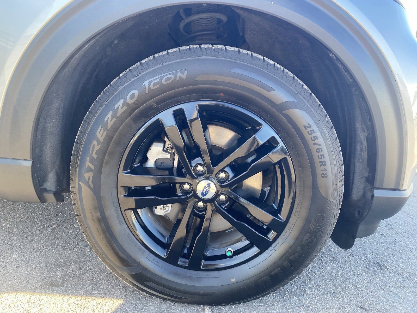 Used 2023 Ford Explorer XLT w/ Equipment Group 202A RWD image 9