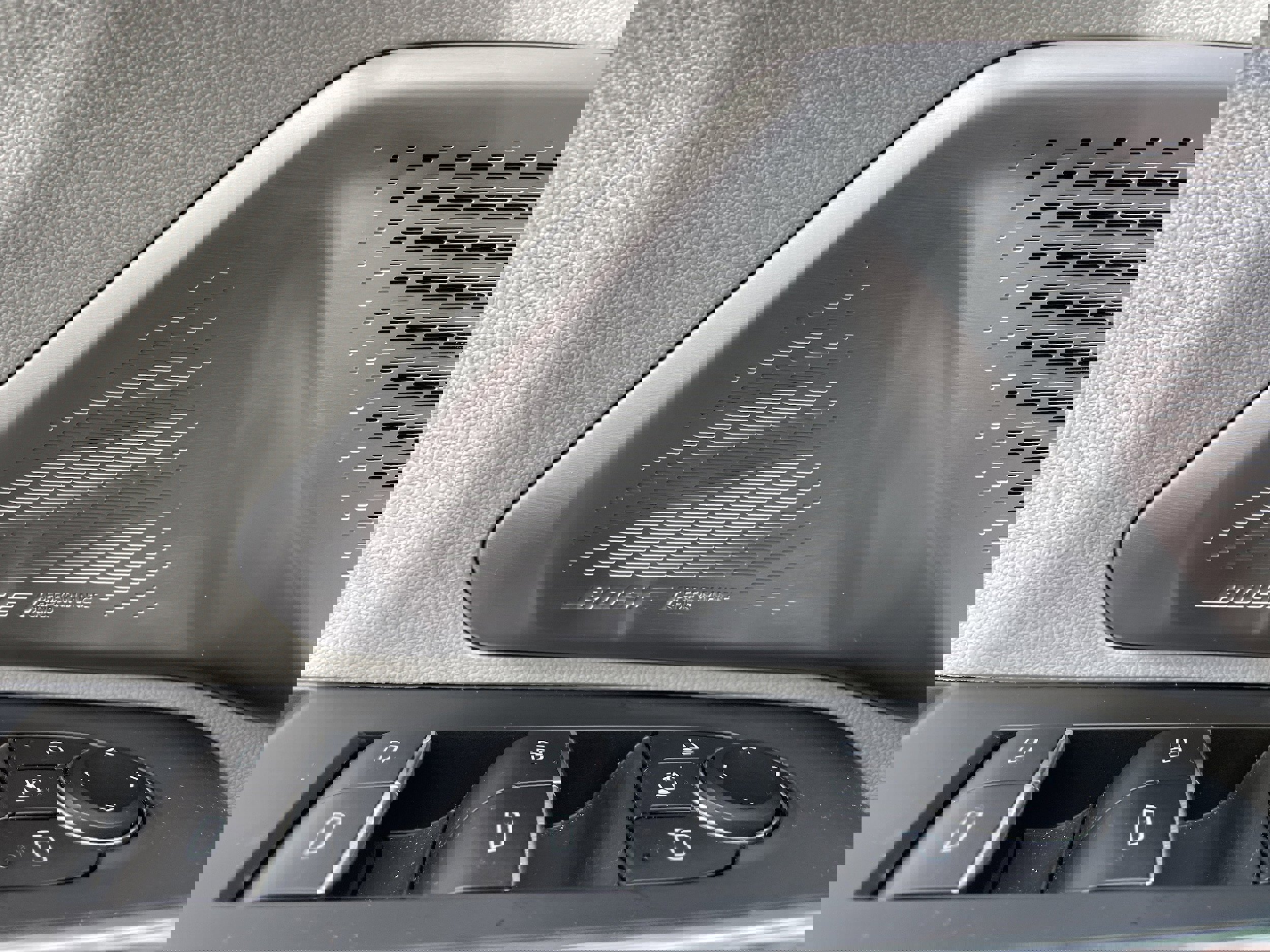 Certified 2025 GMC Acadia Denali w/ Super Cruise Package image 20