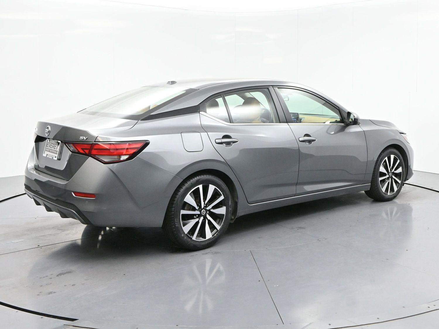 Used 2023 Nissan Sentra SV w/ SV Premium Package FWD image 7