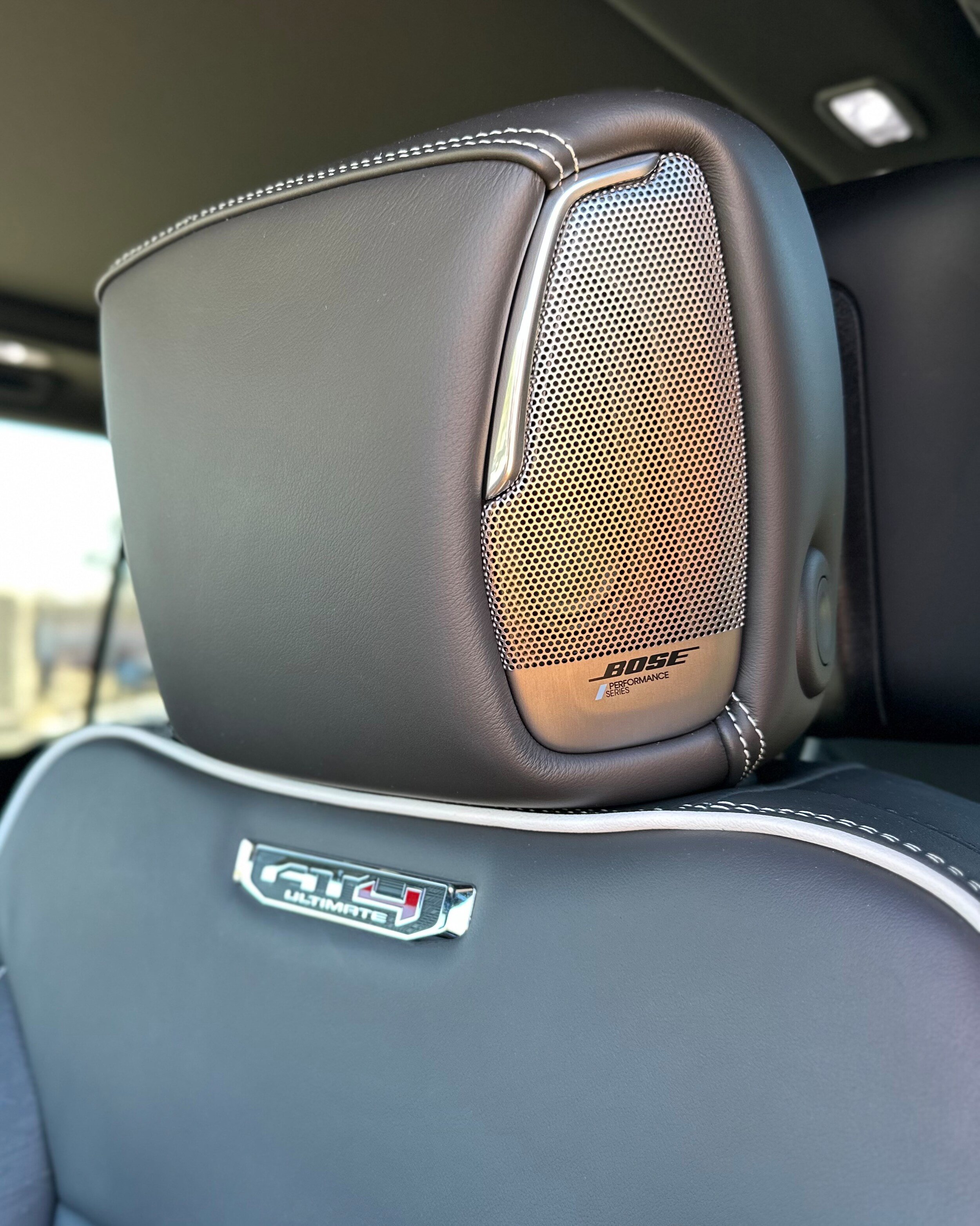 New 2026 GMC Yukon XL AT4 Ultimate AWD/4WD image 12