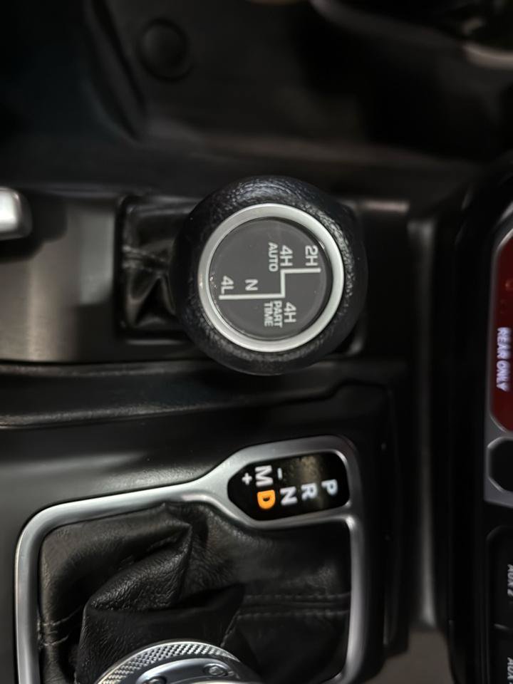 Used 2024 Jeep Wrangler Unlimited AWD/4WD image 22