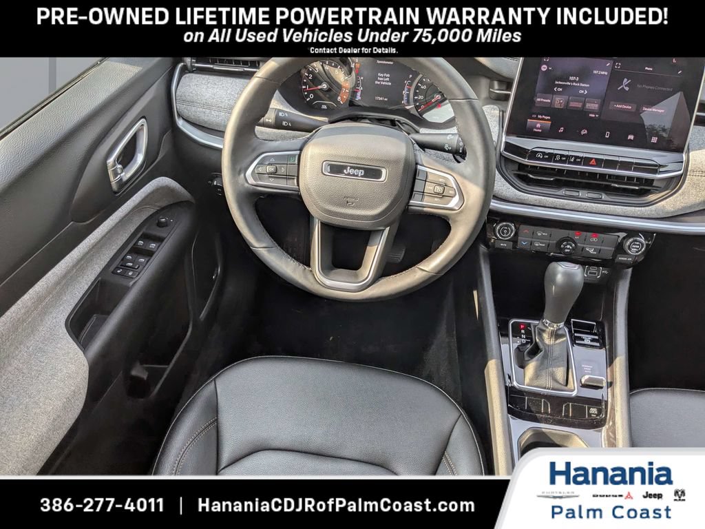 Used 2024 Jeep Compass Latitude w/ Sun and Sound Group AWD/4WD image 16