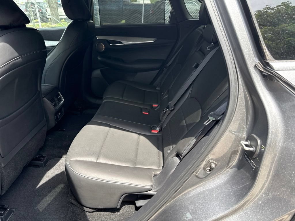 Used 2019 INFINITI QX50 Essential w/ Sensory Package AWD/4WD image 6