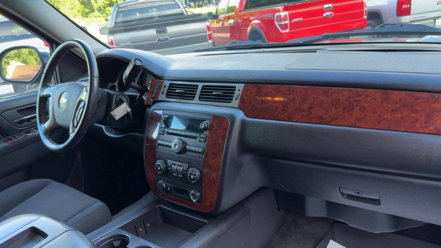 Used 2012 Chevrolet Avalanche LS w/ All-Star Edition AWD/4WD image 15