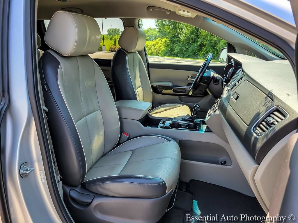 Used 2016 Kia Sedona EX FWD image 30