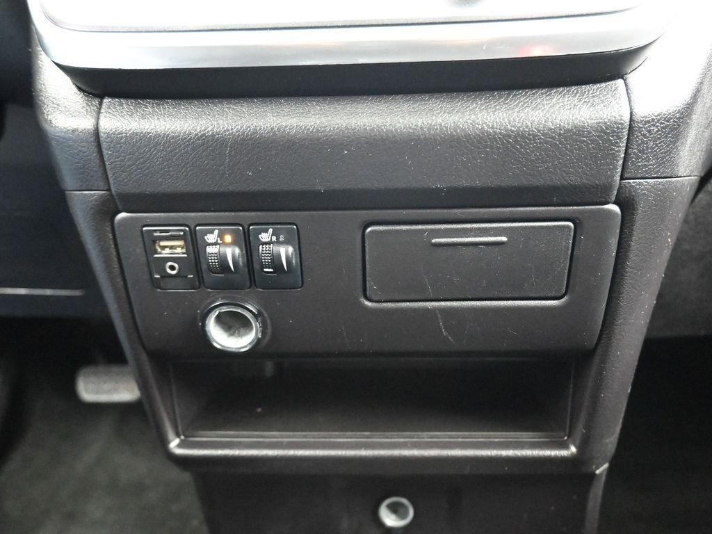 Used 2017 Toyota Sienna SE w/ SE Preferred Package image 22