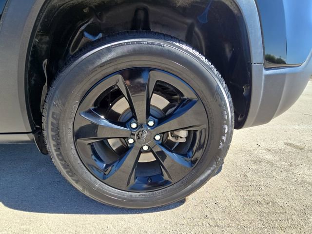 Used 2020 Jeep Cherokee Latitude Plus image 33