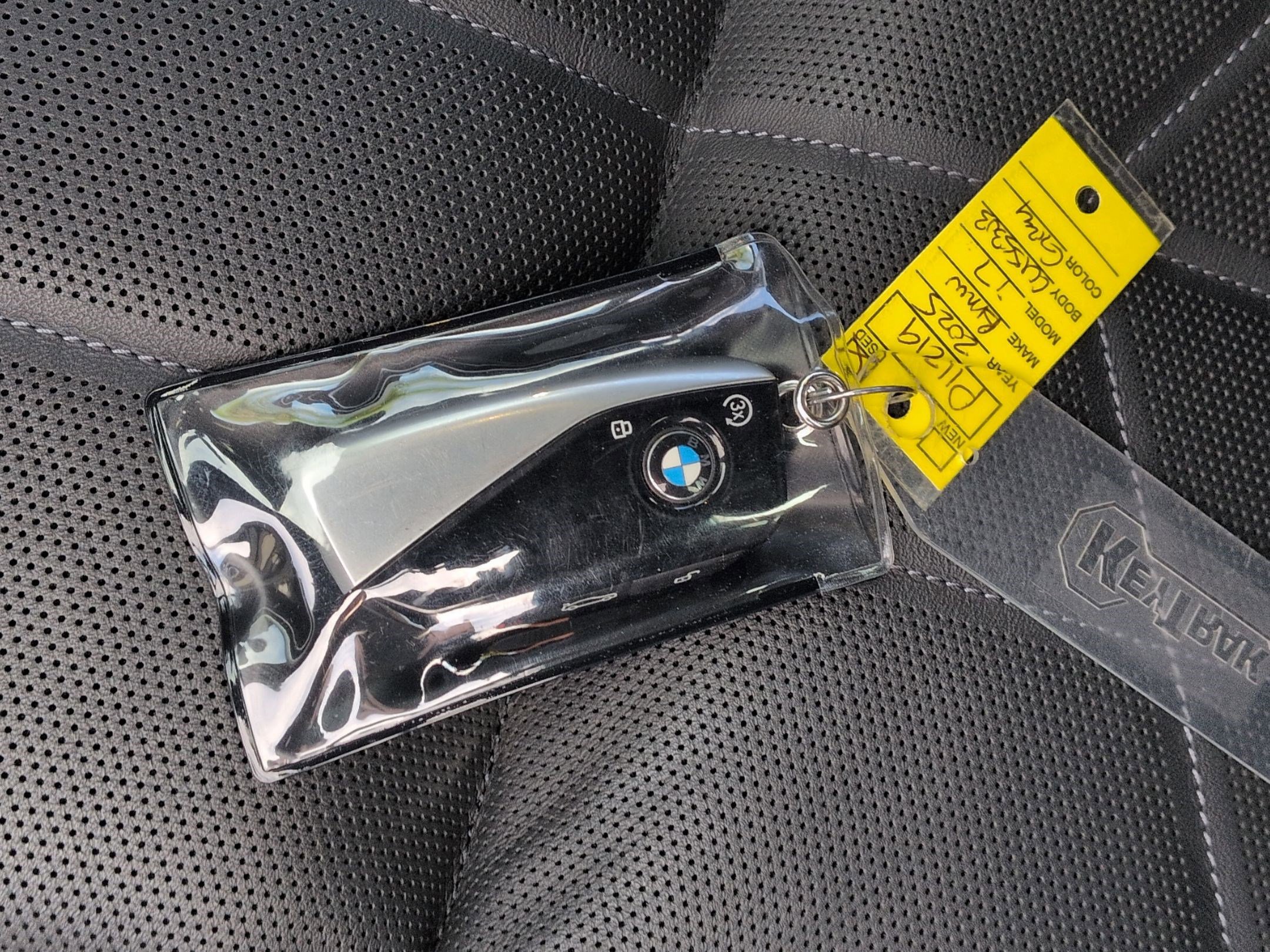 Used 2025 BMW i7 xDrive60 w/ Executive Package image 36