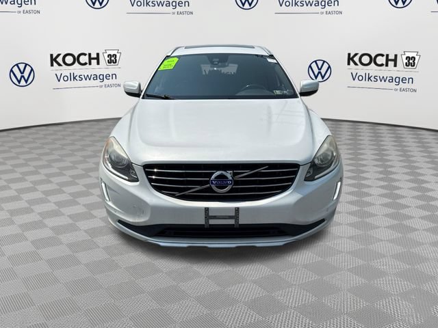 Used 2015 Volvo XC60 T6 w/ Proximity Package AWD/4WD image 2