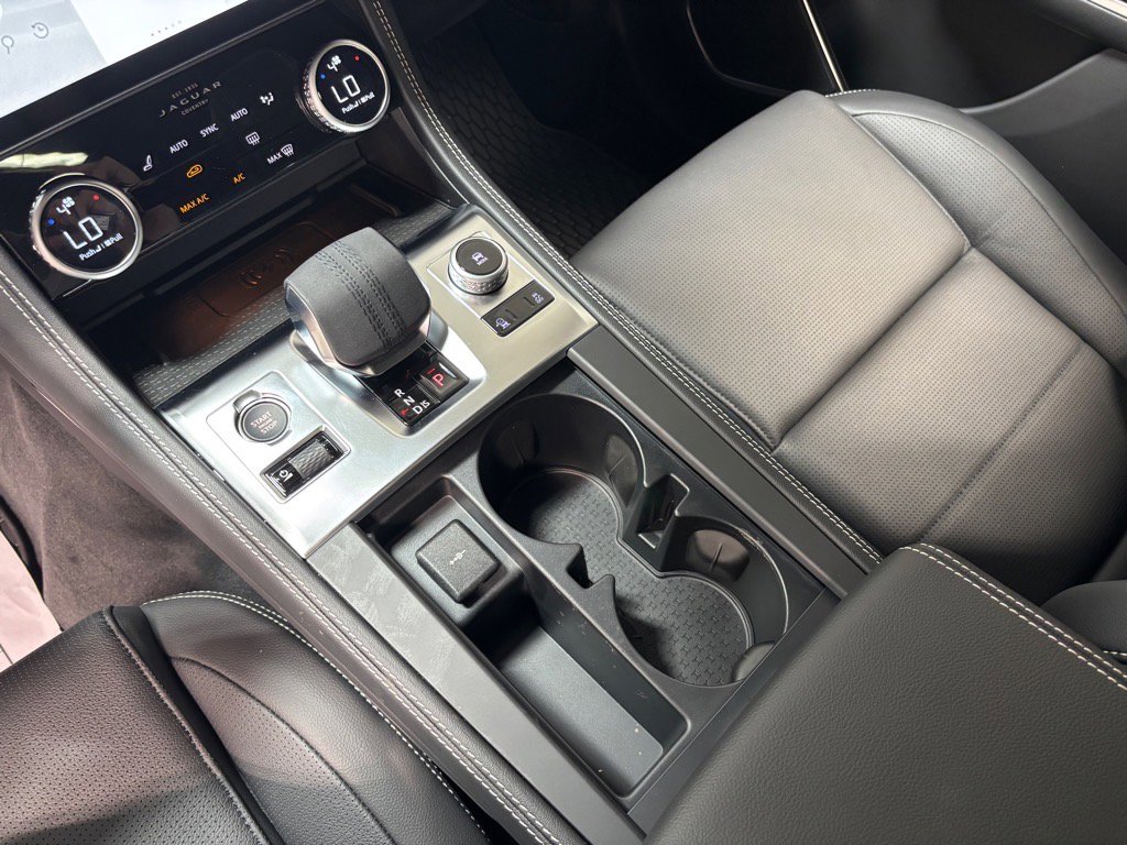 New 2026 Jaguar F-PACE R-Dynamic S image 13