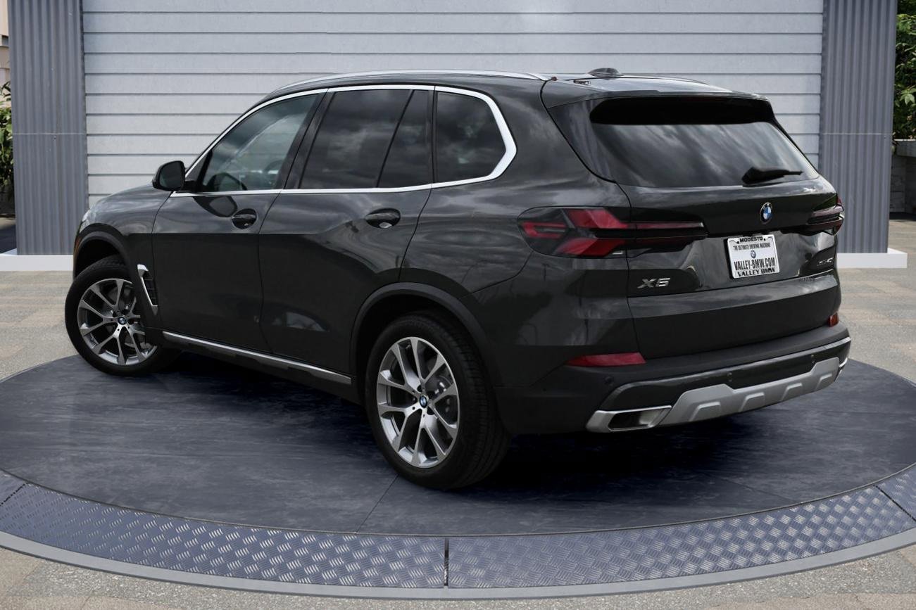 Used 2026 BMW X5 xDrive40i image 6