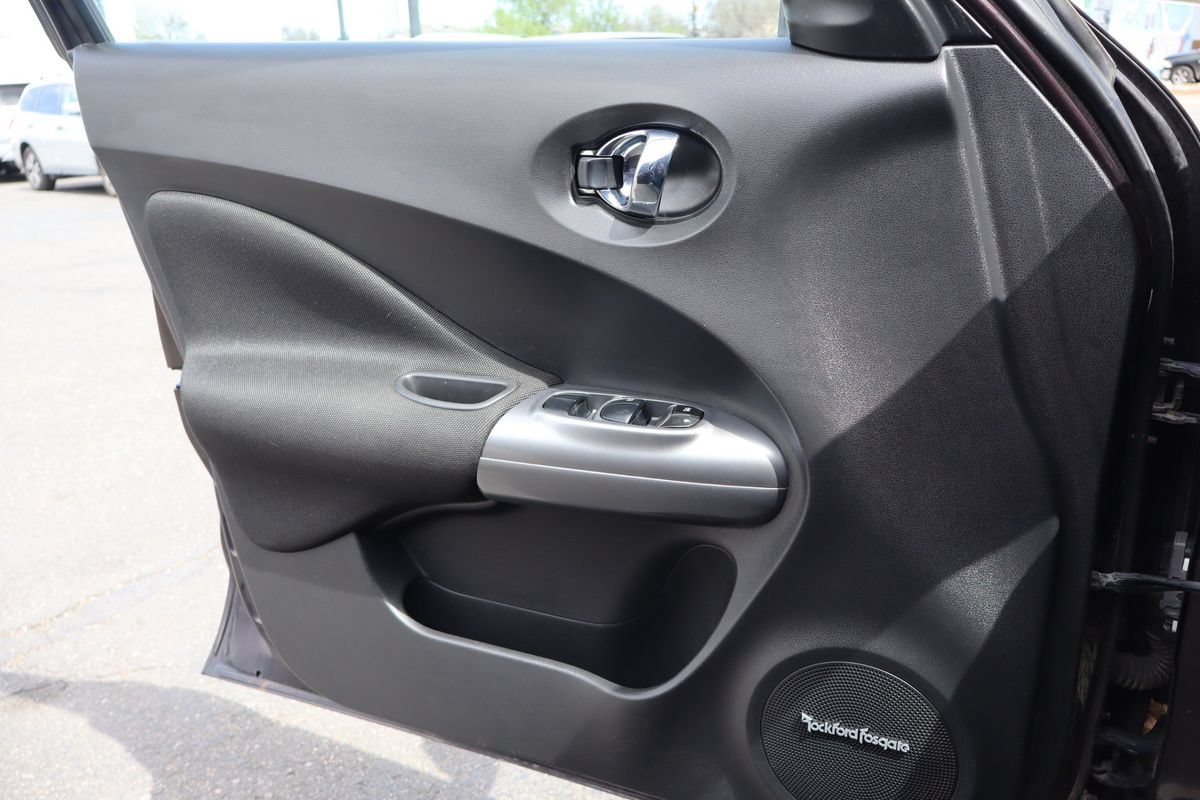 Used 2015 Nissan Juke SV w/ Technology Package AWD/4WD image 8