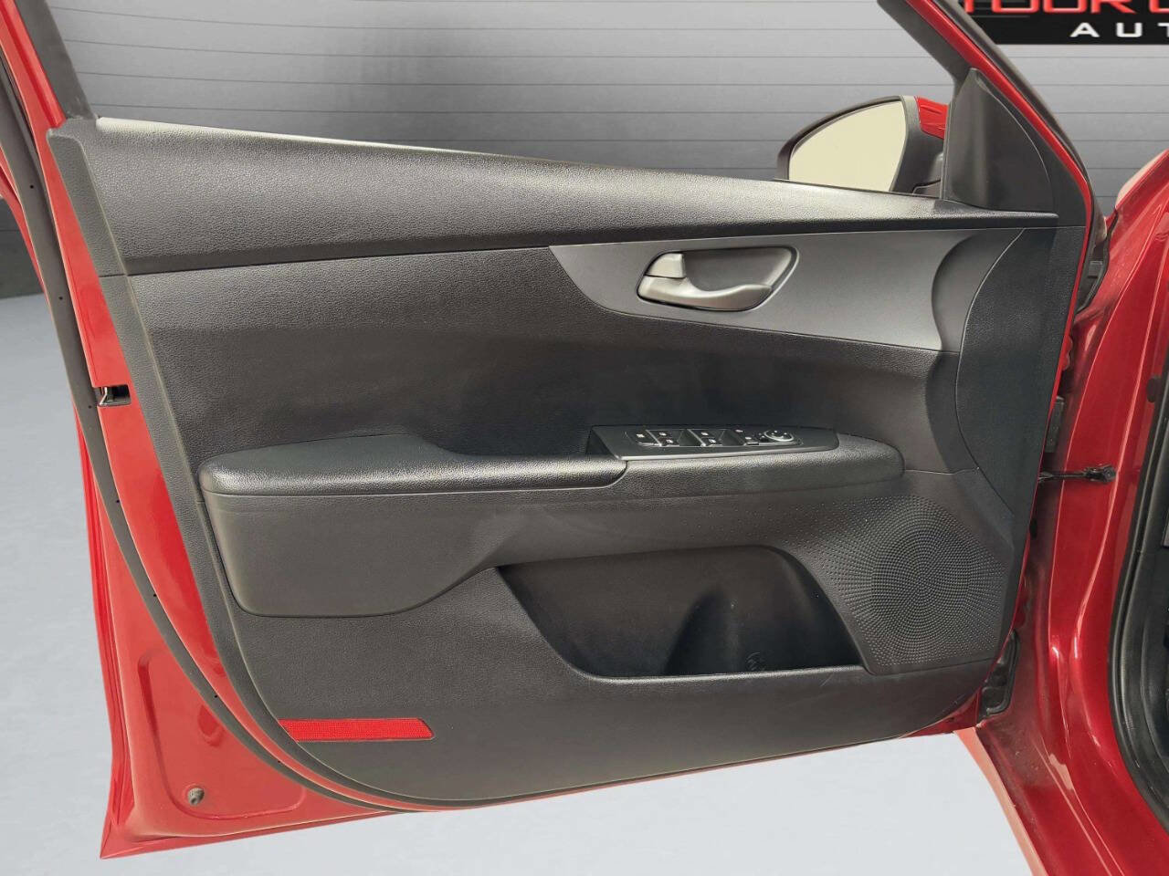 Used 2021 Kia Forte LXS image 14