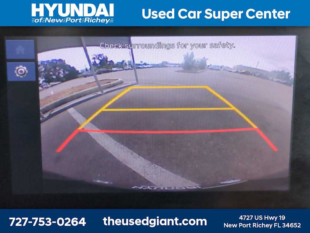 Certified 2024 Hyundai Venue SEL FWD image 22