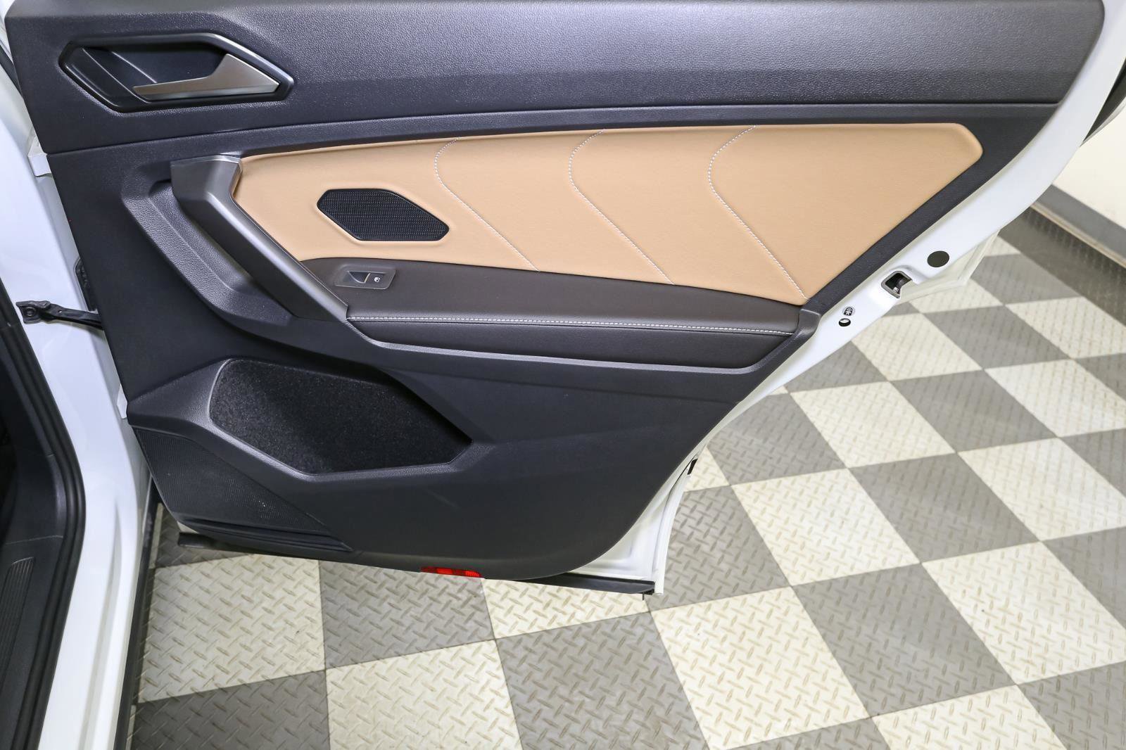 Certified 2023 Volkswagen Tiguan SE R-Line image 26