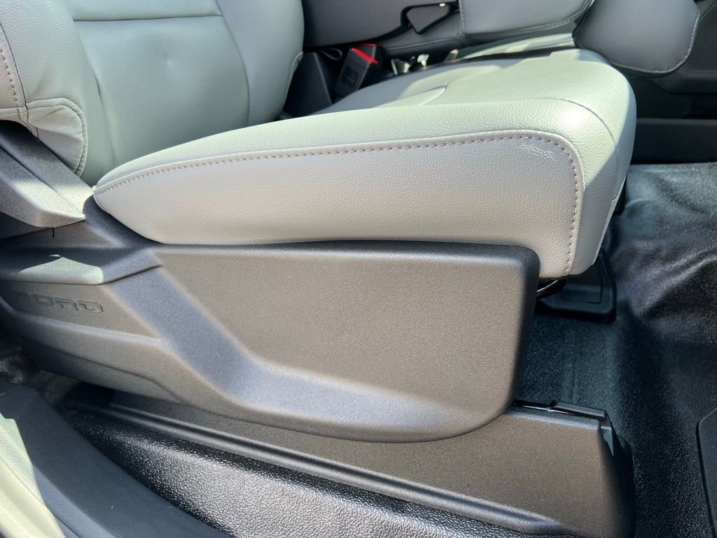 New 2025 Ford F350 XL w/ XL Chrome Package image 18