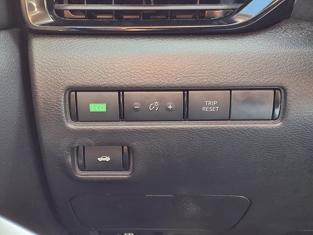 Used 2025 Nissan Sentra SR w/ SR Premium Package image 11