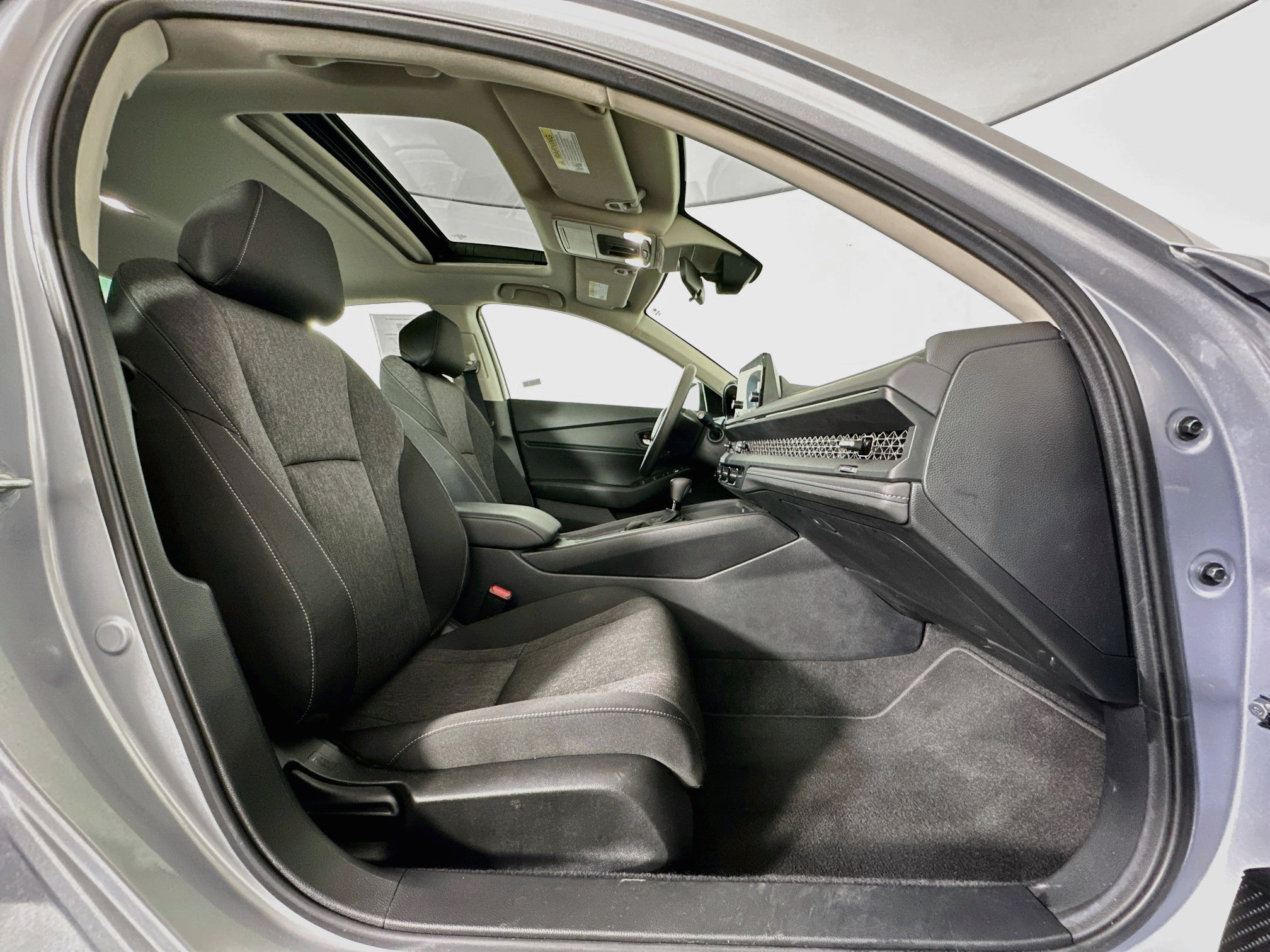 Used 2025 Honda Accord SE image 33