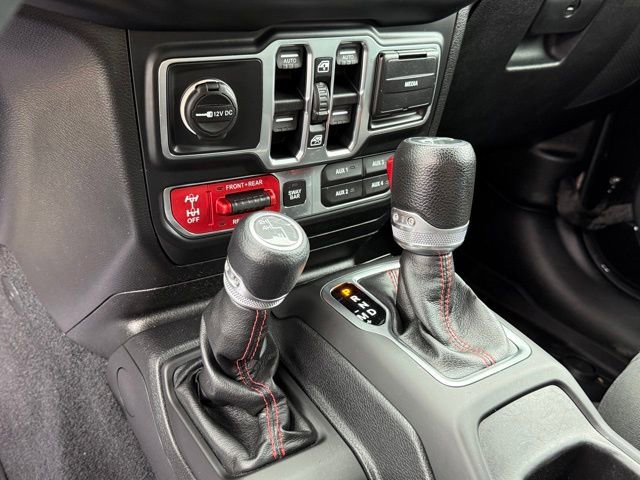 Used 2018 Jeep Wrangler Unlimited Rubicon AWD/4WD image 23