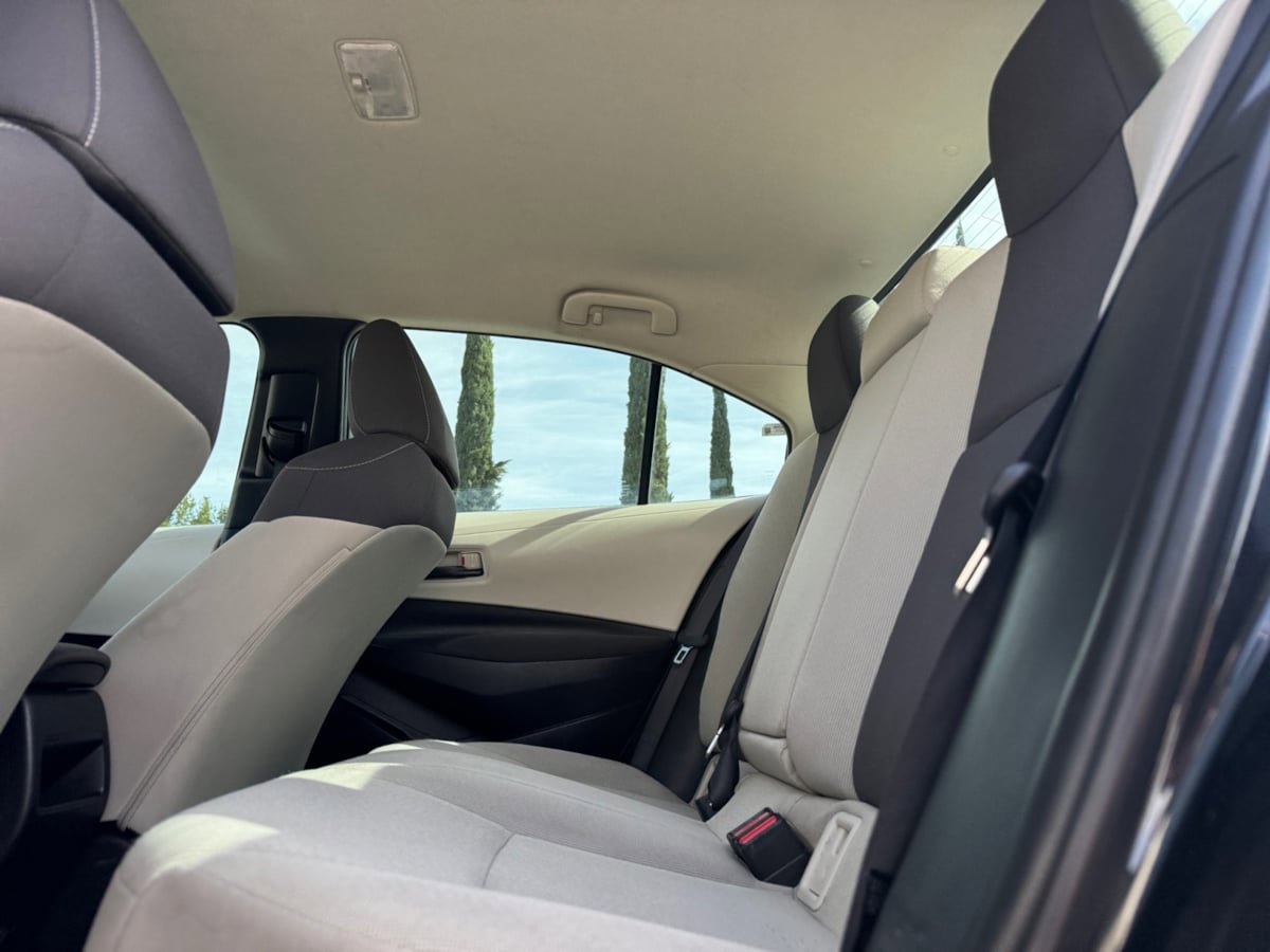 Used 2022 Toyota Corolla LE w/ LE Convenience Package FWD image 17