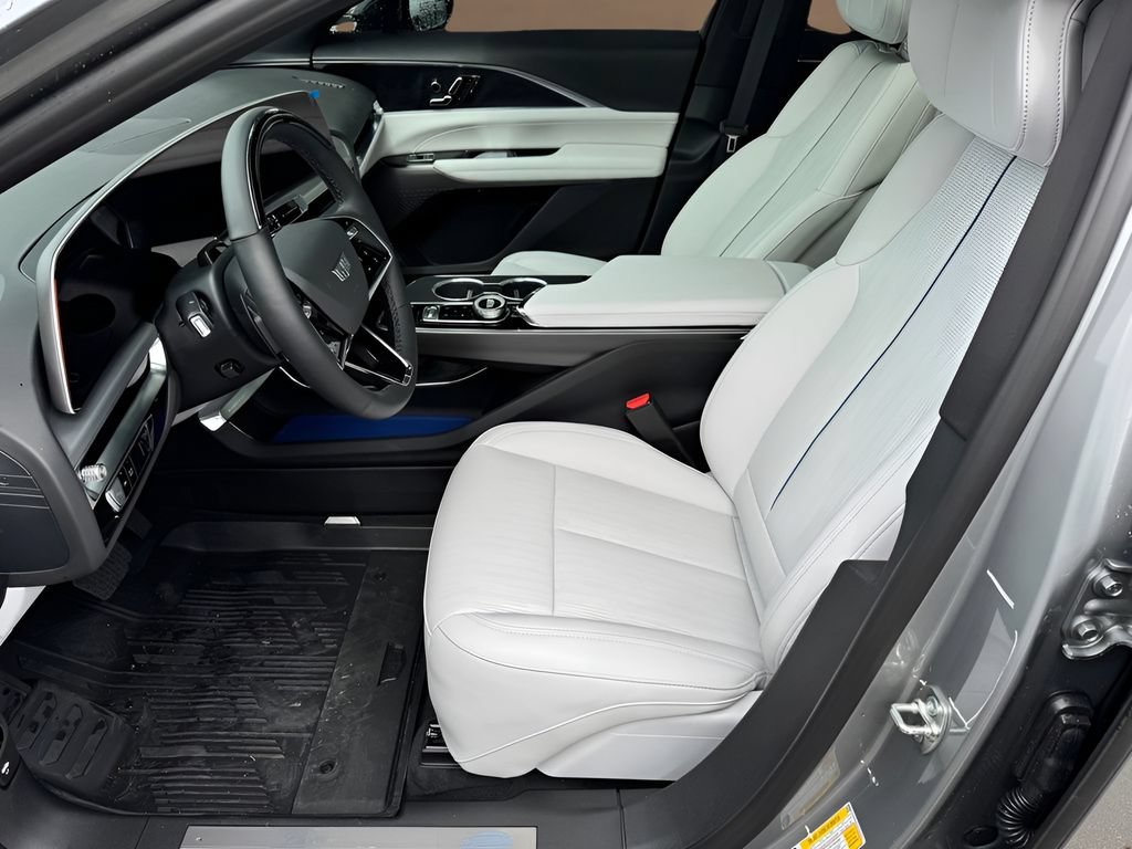 New 2026 Cadillac Lyriq Luxury w/ LPO, Floor Liner Package AWD/4WD image 11