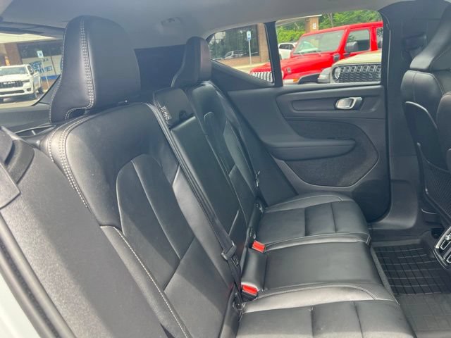 Used 2024 Volvo XC40 B5 Plus AWD/4WD image 24