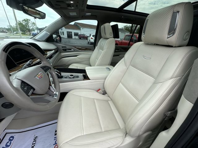 Used 2024 Cadillac Escalade Sport Platinum w/ LPO, ONYX Package AWD/4WD image 11