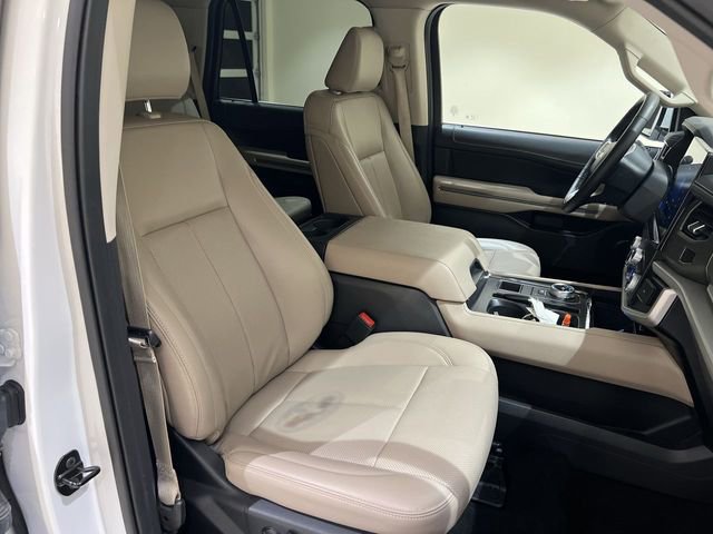 Certified 2024 Ford Expedition XLT RWD image 25