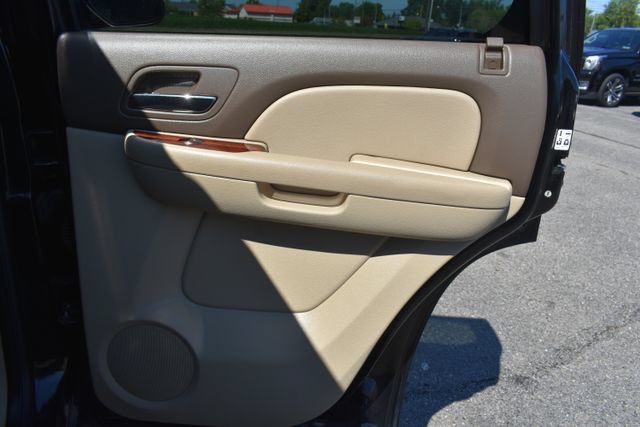 Used 2009 Chevrolet Tahoe LTZ AWD/4WD image 38