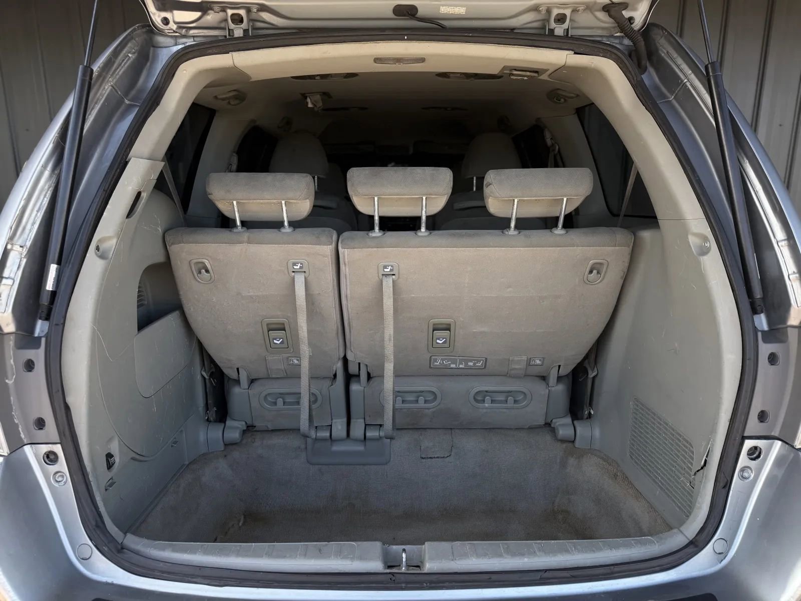 Used 2010 Honda Odyssey EX image 17