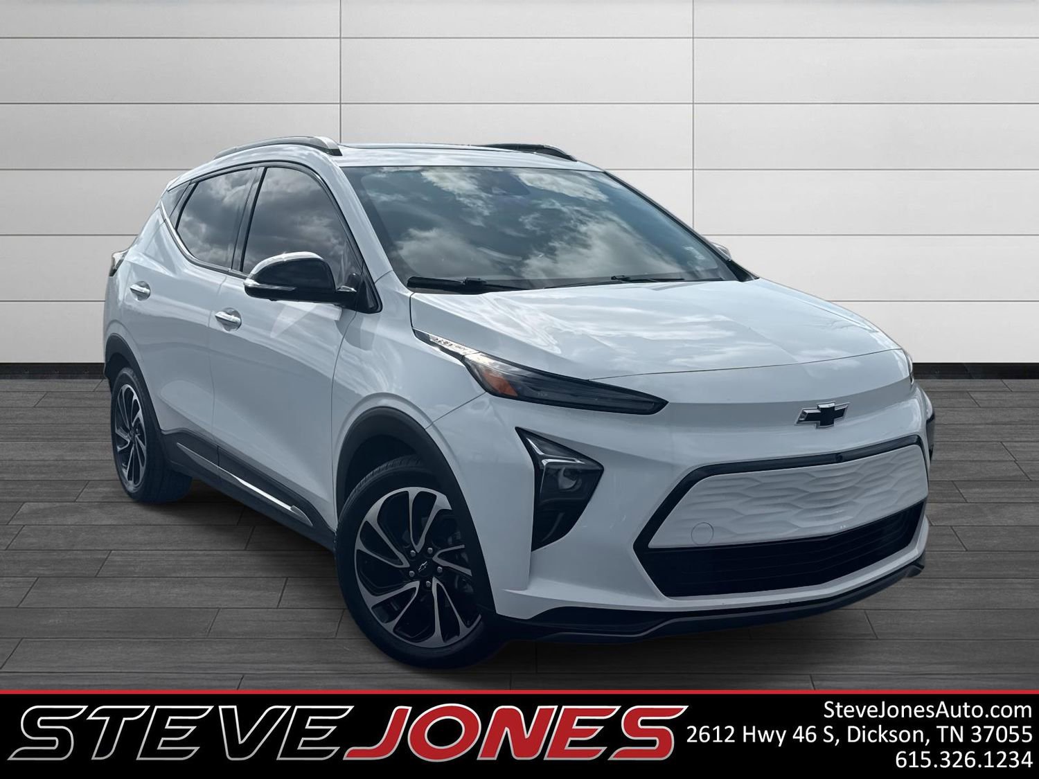 Used 2022 Chevrolet Bolt EUV Premier w/ Sun & Sound Package image 1