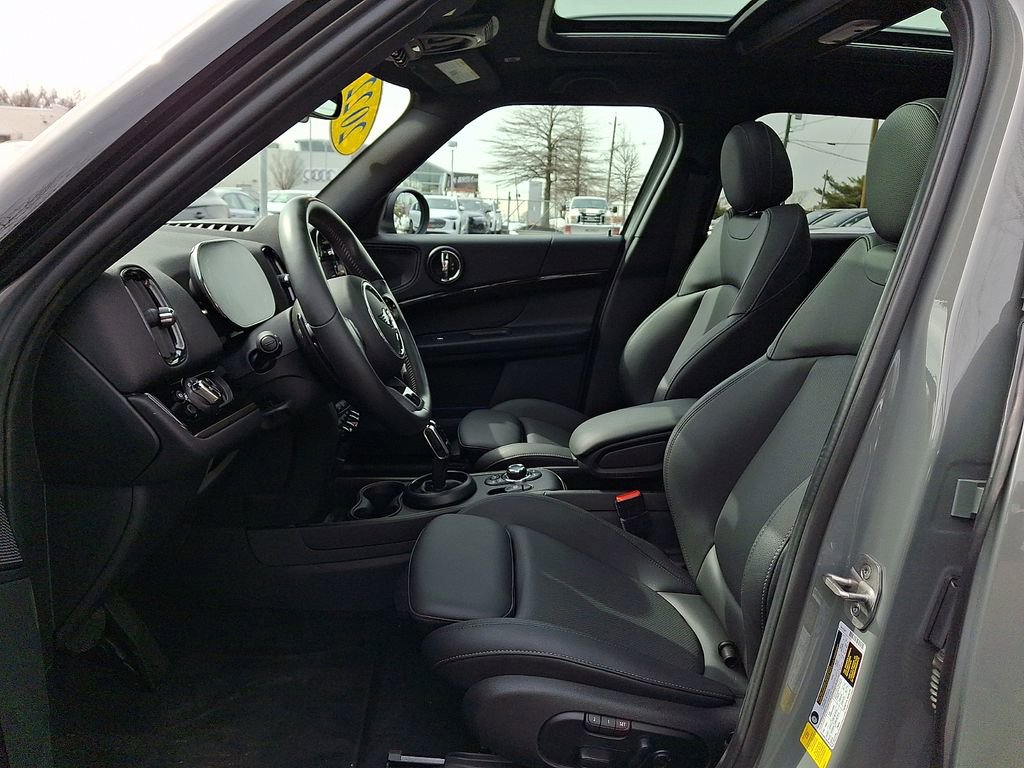 Used 2022 MINI Cooper Countryman S w/ Premium Package image 19