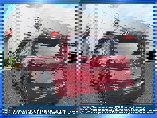 Certified 2025 Nissan Rogue SV image 8