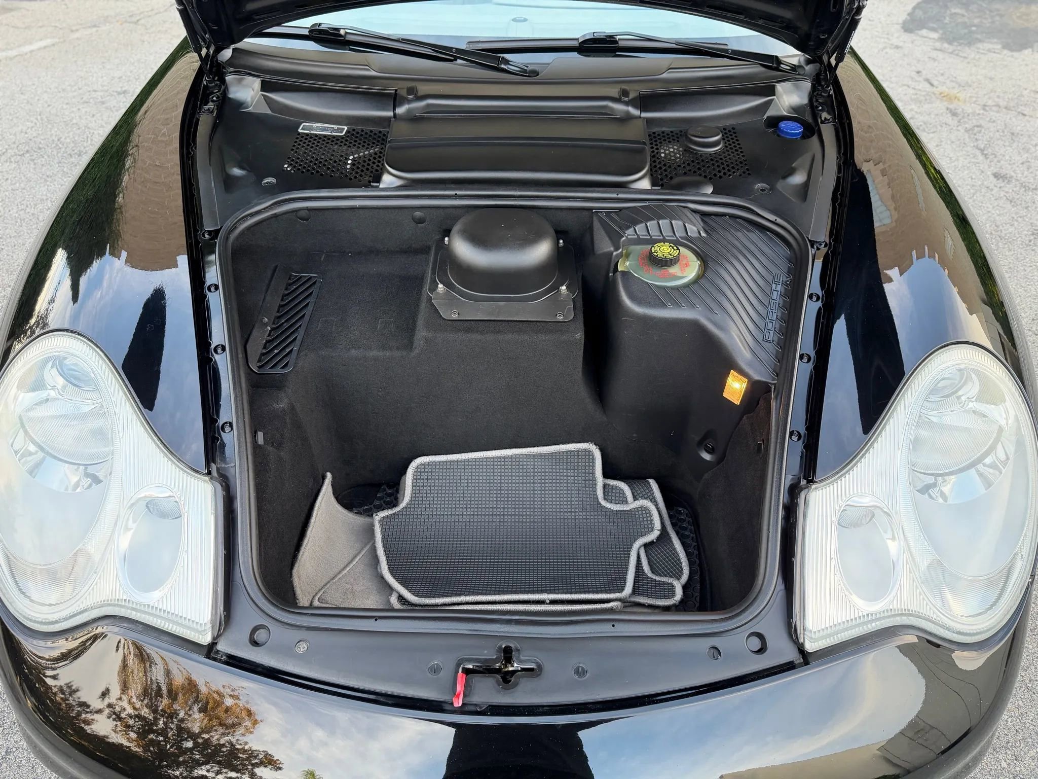 Used 2003 Porsche 911 Carrera 4 image 29