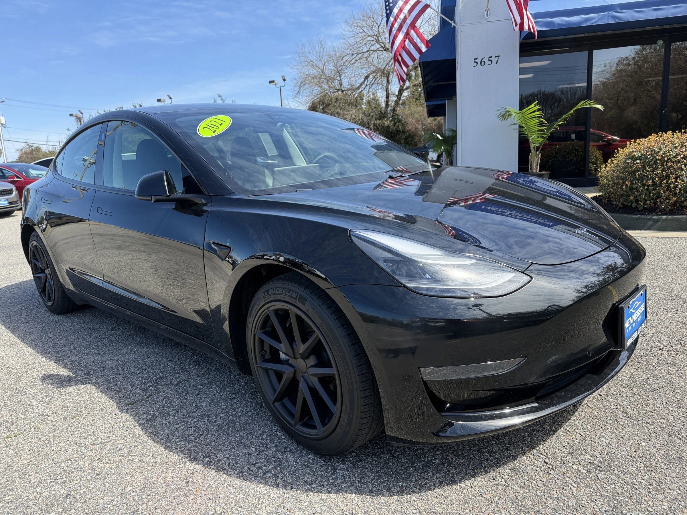 Used 2021 Tesla Model 3 Standard Range Plus image 5