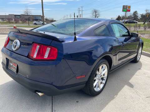 Used 2010 Ford Mustang Coupe image 7