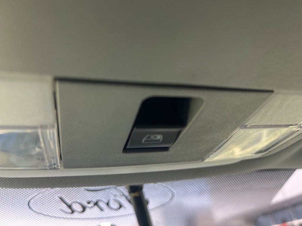 Used 2013 Ford F150 Lariat w/ Lariat Chrome Pkg image 17