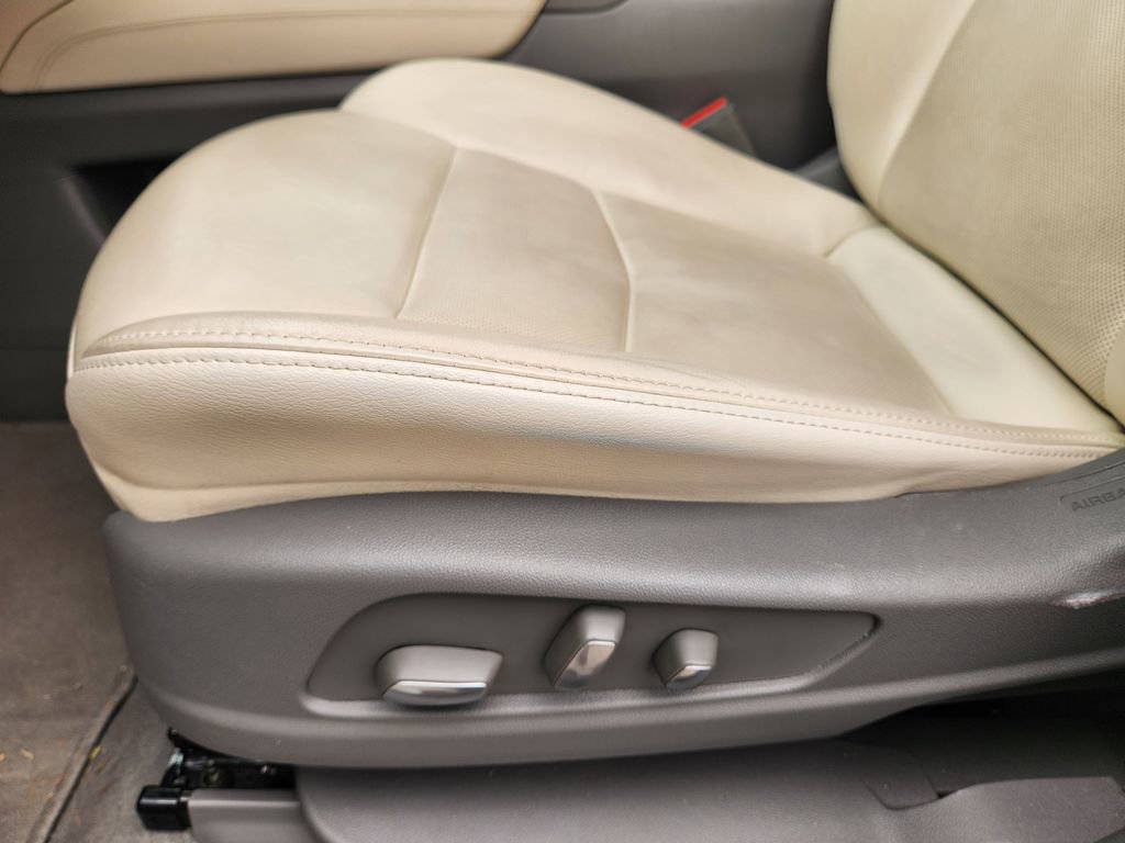 Used 2023 Cadillac XT6 Premium Luxury w/ Technology Package image 27