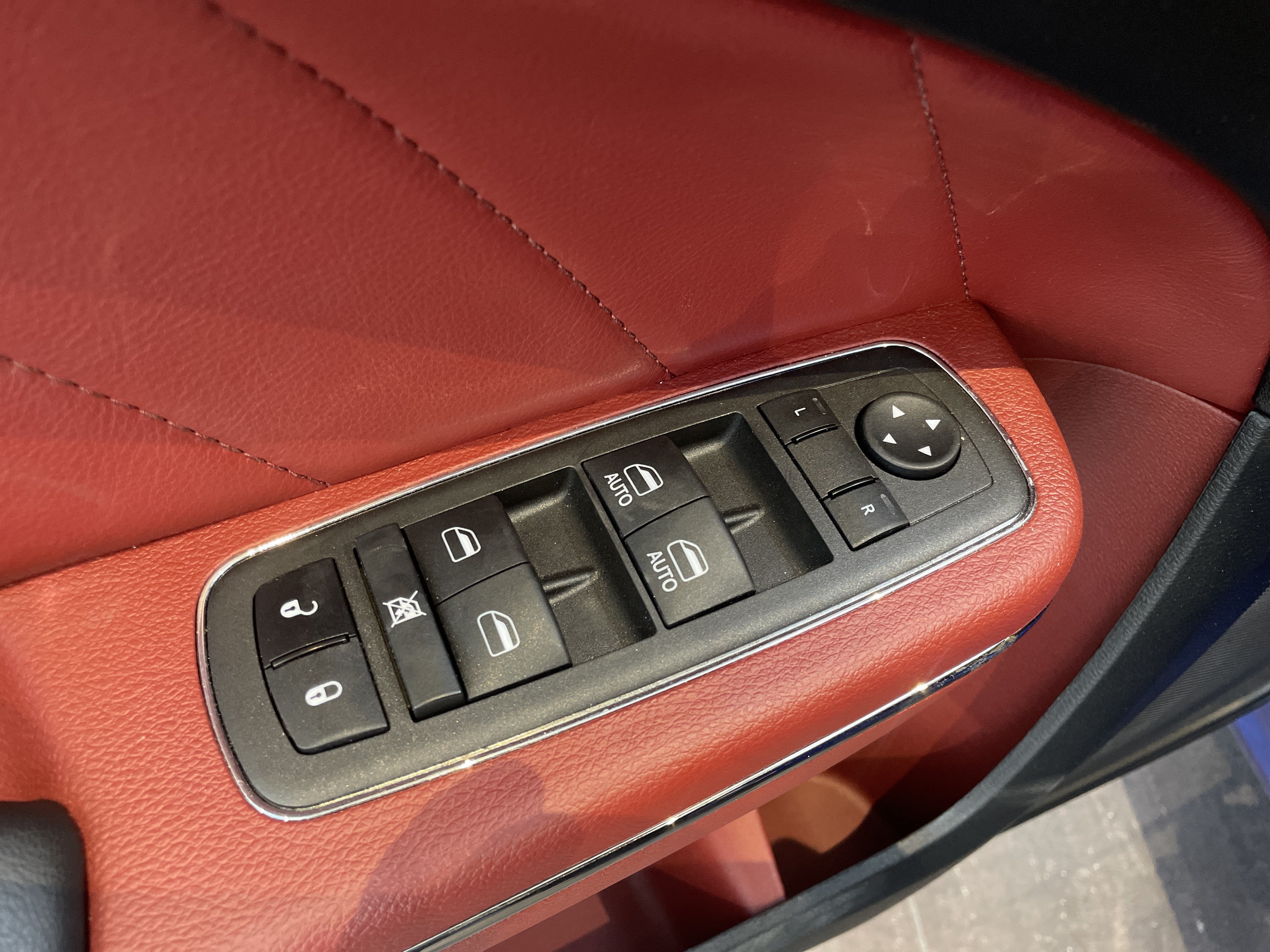 Used 2022 Dodge Charger SRT Hellcat RWD image 18