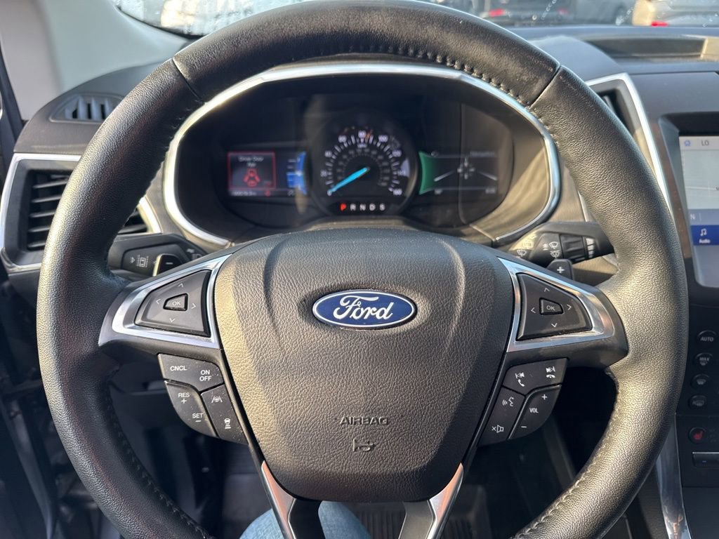 Used 2020 Ford Edge Titanium w/ Class II Trailer Tow Package AWD/4WD image 6