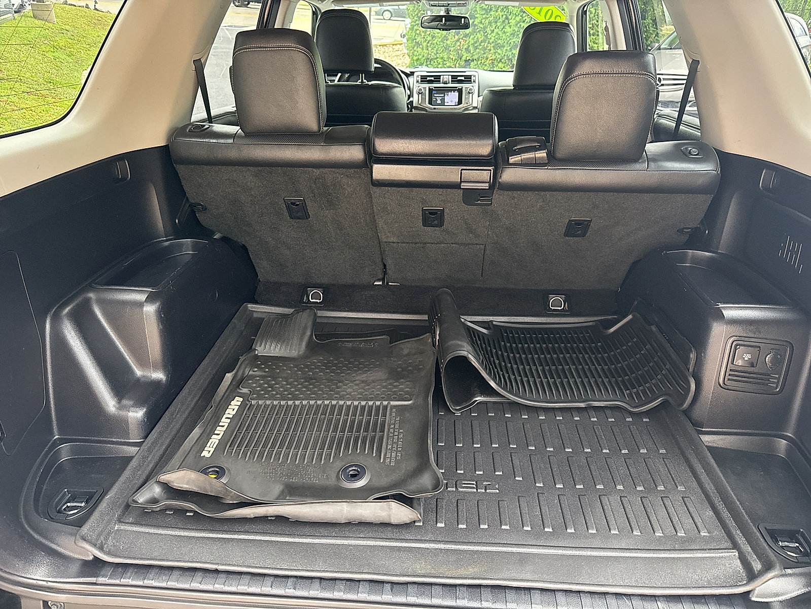Used 2018 Toyota 4Runner Limited AWD/4WD image 29