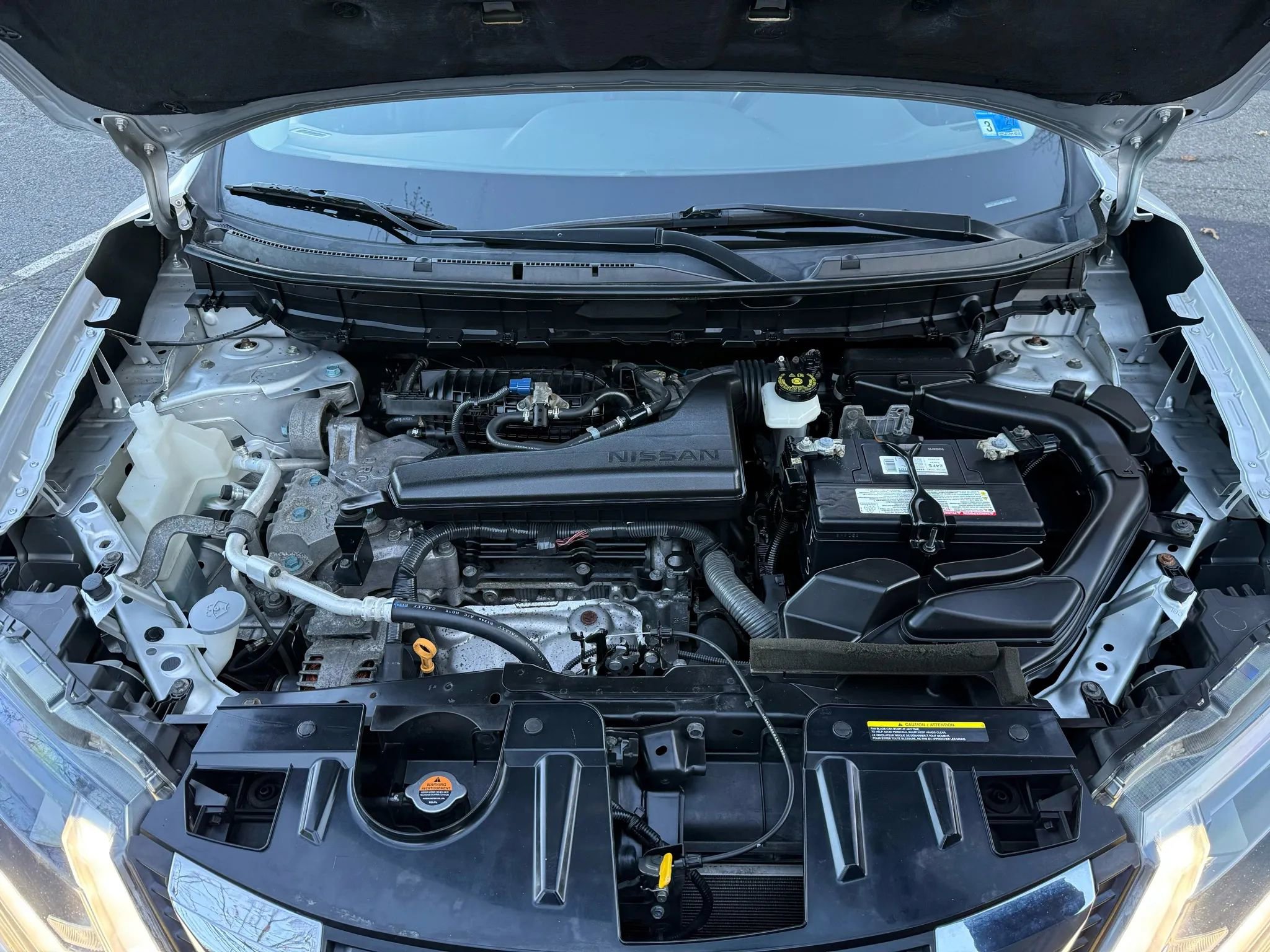 Used 2017 Nissan Rogue SV w/ SV Premium Package image 39