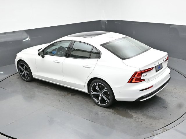 Used 2025 Volvo S60 B5 Plus FWD image 45