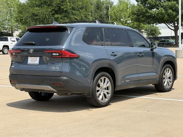 Used 2024 Toyota Grand Highlander AWD image 4