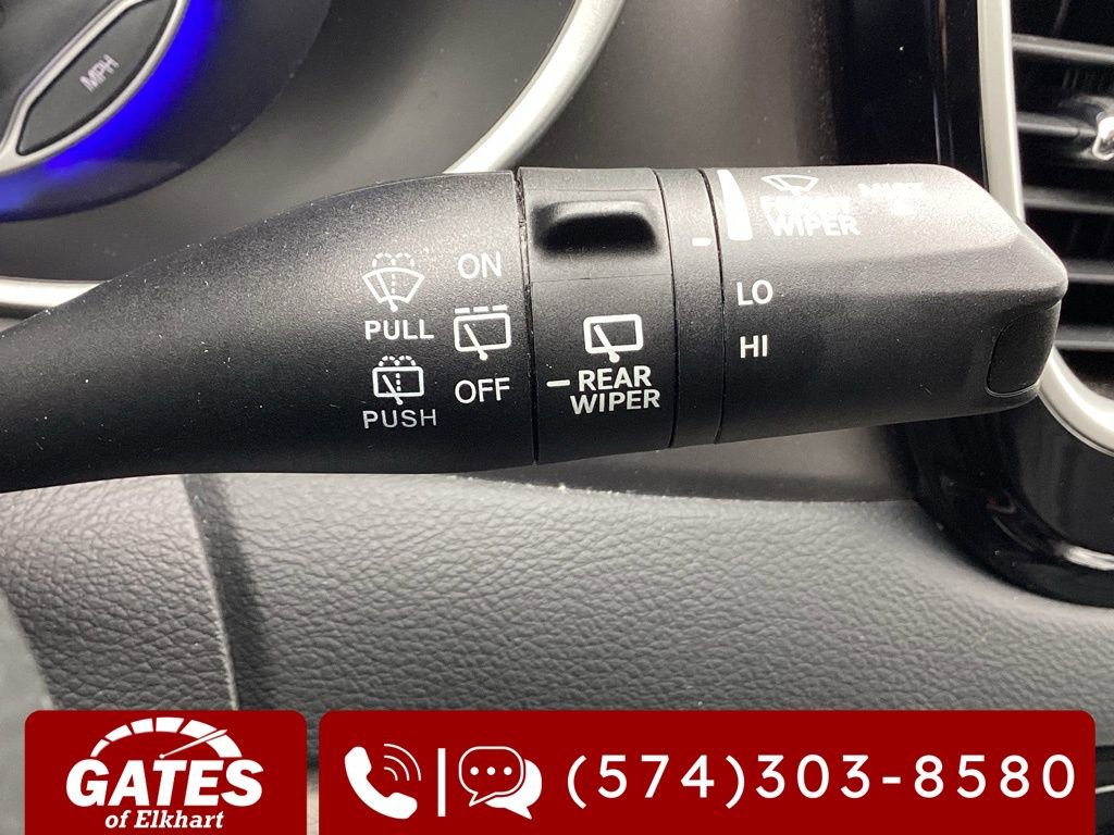 Used 2023 Chrysler Pacifica Touring-L FWD image 30