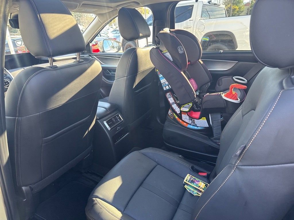 Used 2024 MAZDA CX-90 Plug-In Hybrid w/ Premium Pkg image 18